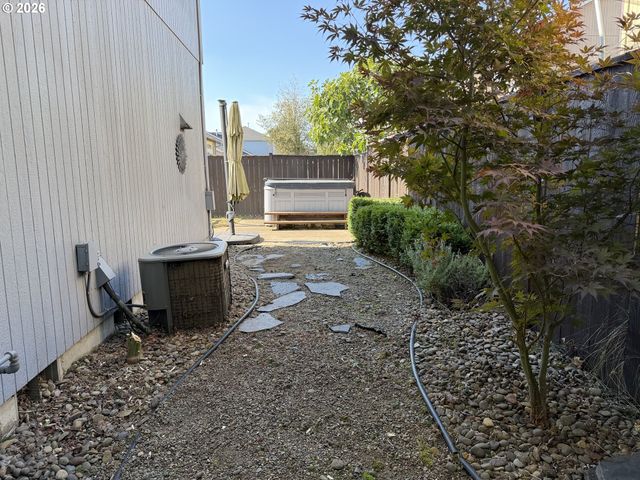 604 MURIN St, Eugene, OR 97402