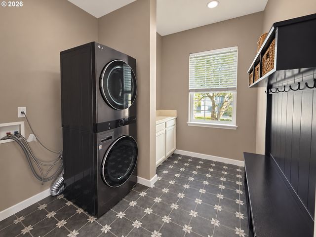 604 MURIN St, Eugene, OR 97402