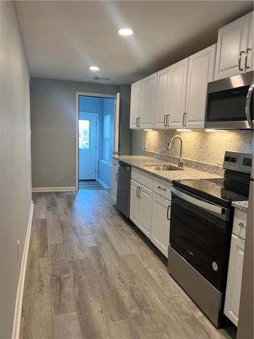 161 South Main Street 201, Nazareth Boro, PA 18064