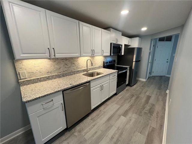 161 South Main Street 201, Nazareth Boro, PA 18064