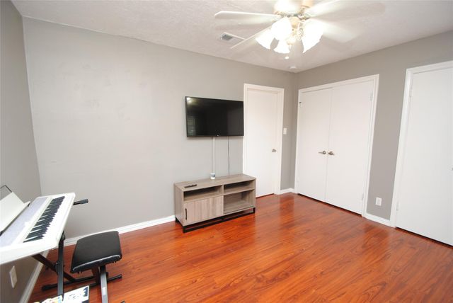 12739 Huntingwick Drive 151, Houston, TX 77024