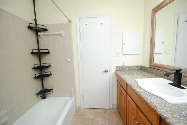 12739 Huntingwick Drive 151, Houston, TX 77024