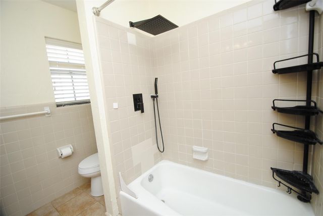 12739 Huntingwick Drive 151, Houston, TX 77024