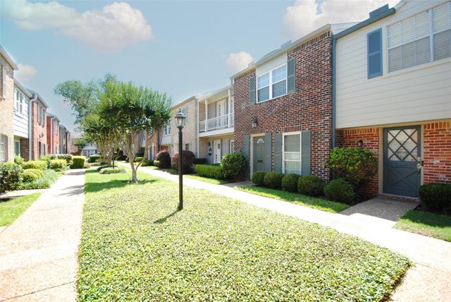 12739 Huntingwick Drive 151, Houston, TX 77024