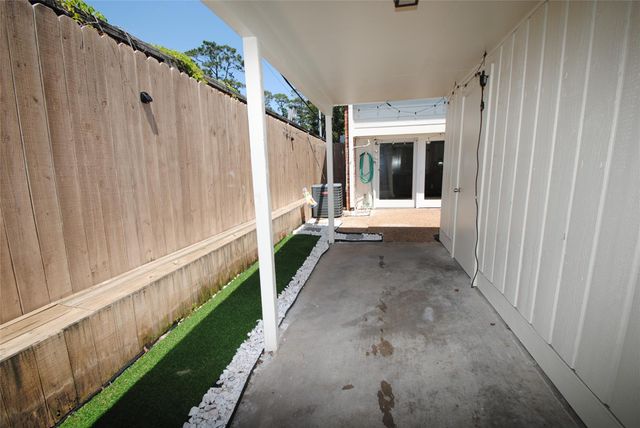 12739 Huntingwick Drive 151, Houston, TX 77024