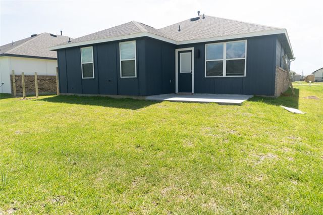 65 Road 51030, Cleveland, TX 77327