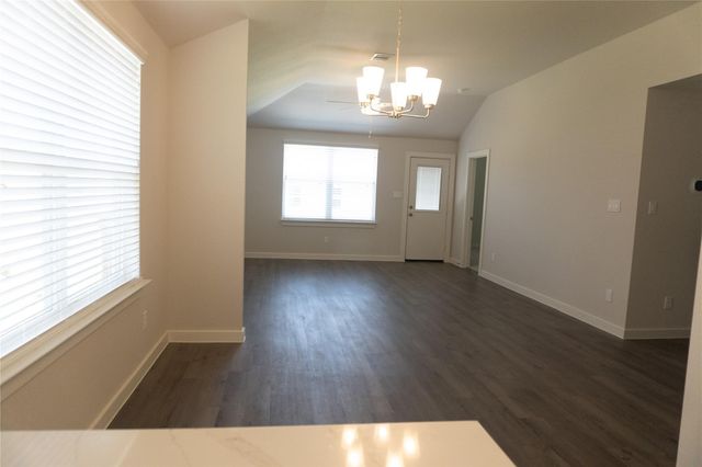 65 Road 51030, Cleveland, TX 77327