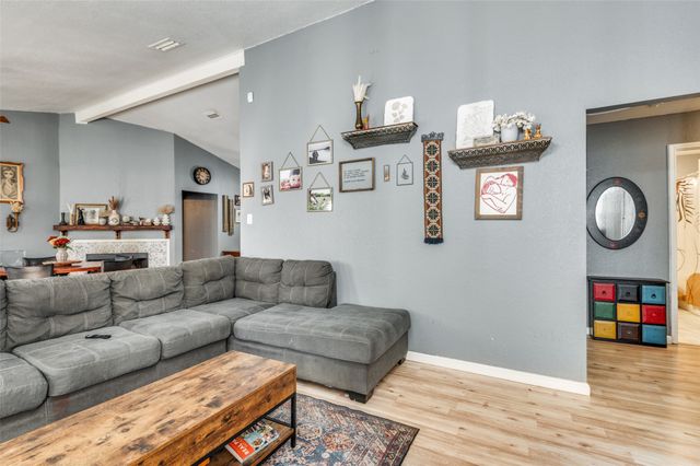 2708 Bridge Lake Drive, Irving, TX 75060