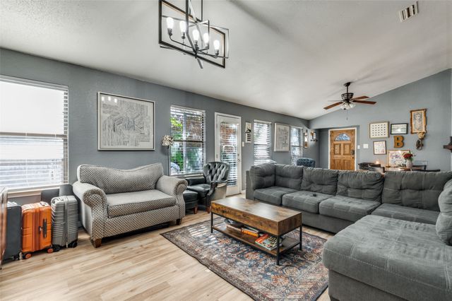 2708 Bridge Lake Drive, Irving, TX 75060