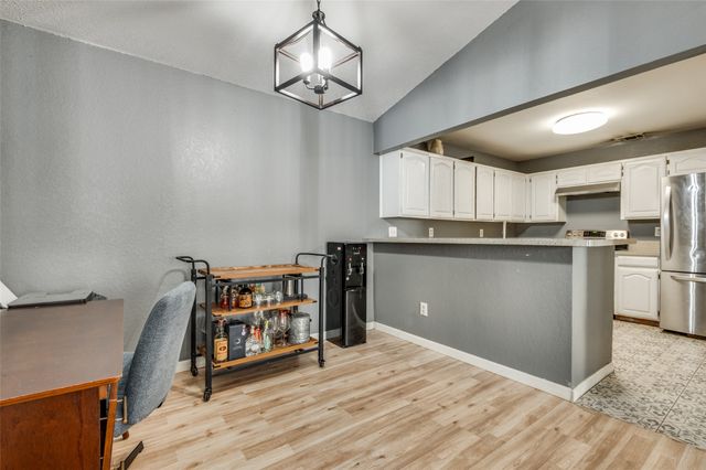 2708 Bridge Lake Drive, Irving, TX 75060