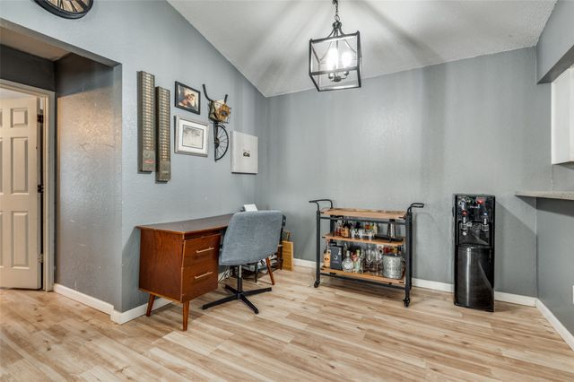 2708 Bridge Lake Drive, Irving, TX 75060