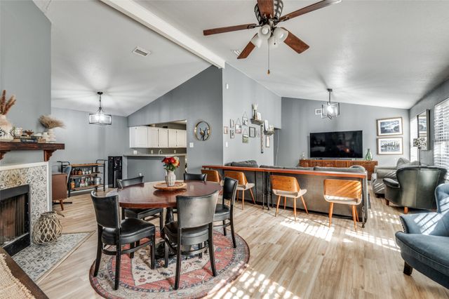 2708 Bridge Lake Drive, Irving, TX 75060