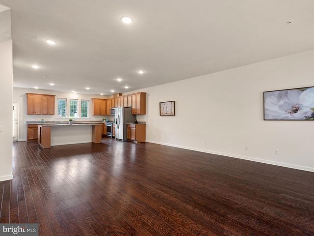 15 EAGLE LN, Malvern, PA 19355