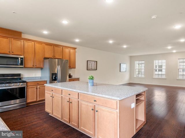 15 EAGLE LN, Malvern, PA 19355