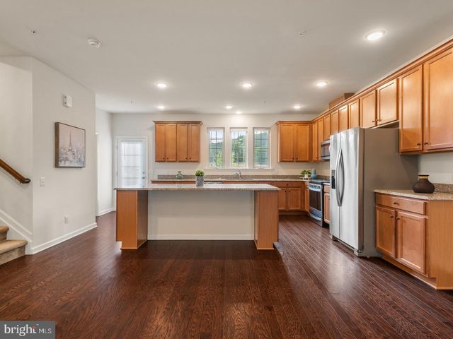 15 EAGLE LN, Malvern, PA 19355