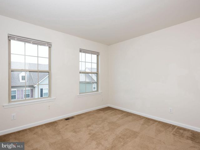 15 EAGLE LN, Malvern, PA 19355