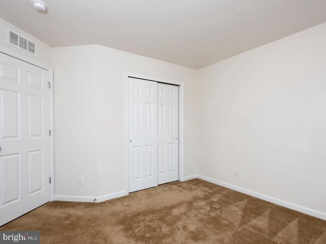 15 EAGLE LN, Malvern, PA 19355