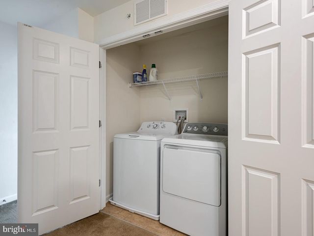 15 EAGLE LN, Malvern, PA 19355