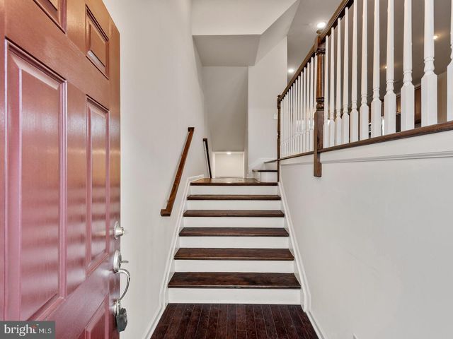 15 EAGLE LN, Malvern, PA 19355