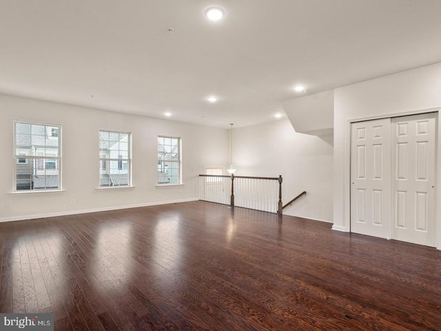 15 EAGLE LN, Malvern, PA 19355