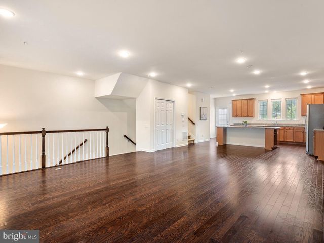 15 EAGLE LN, Malvern, PA 19355