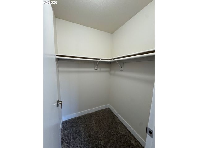 19901 Sw MEADOWBROOK Ct, Beaverton, OR 97078