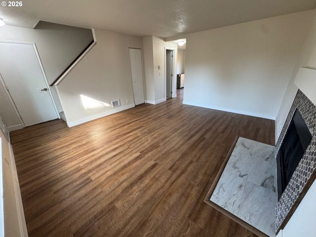 19901 Sw MEADOWBROOK Ct, Beaverton, OR 97078