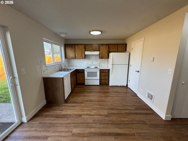 19901 Sw MEADOWBROOK Ct, Beaverton, OR 97078