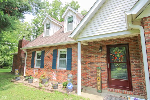 7390 N 325 W, Fairland, IN 46126