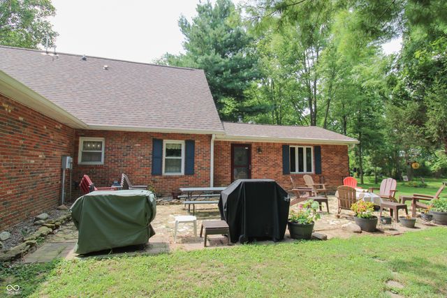 7390 N 325 W, Fairland, IN 46126