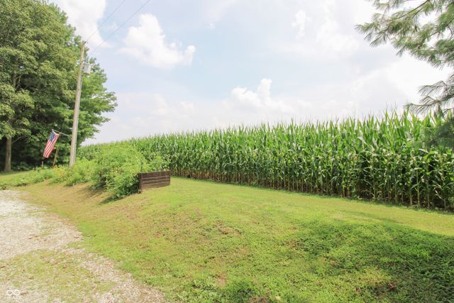 7390 N 325 W, Fairland, IN 46126