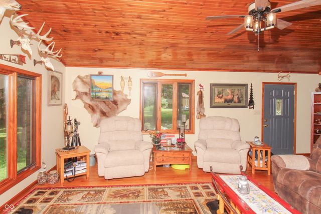 7390 N 325 W, Fairland, IN 46126