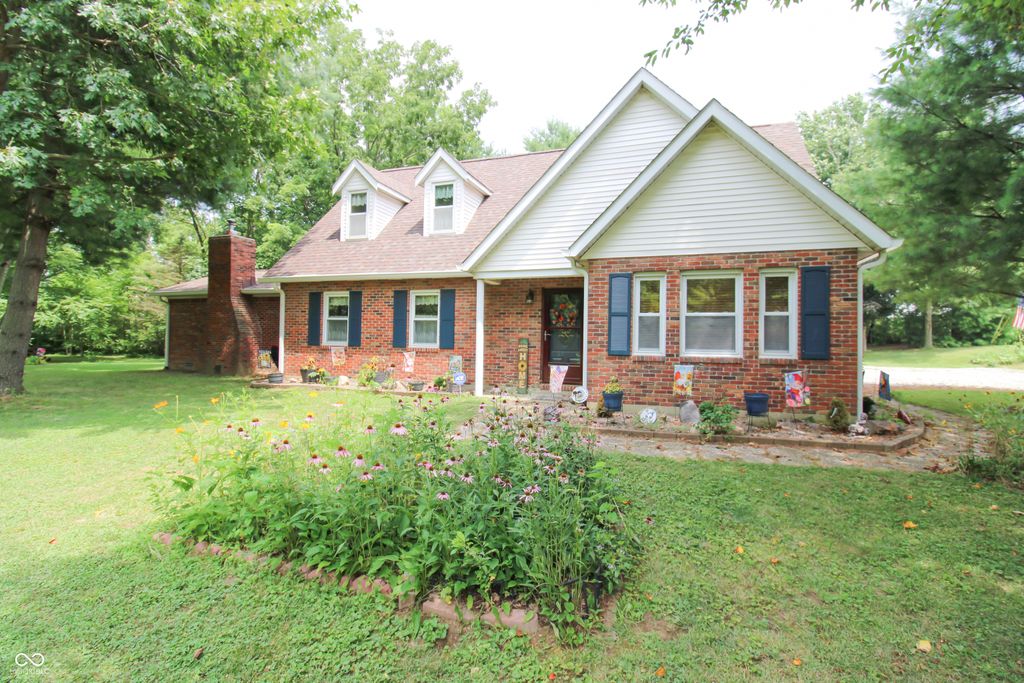 7390 N 325 W, Fairland, IN 46126