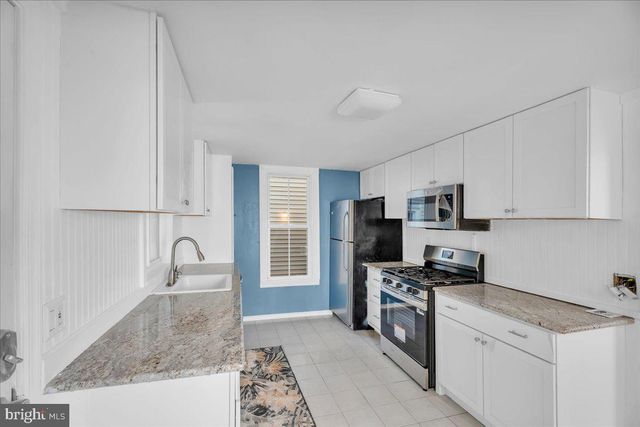 64 E CENTRE ST, Woodbury, NJ 08096