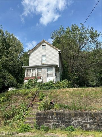 77 Wilhelm Street, Struthers, OH 44471