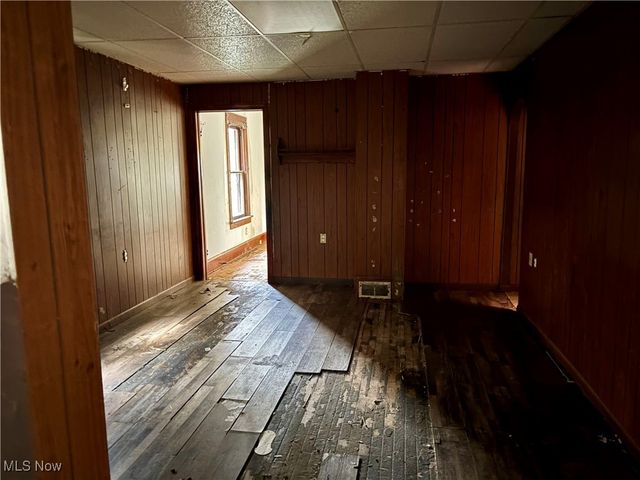 77 Wilhelm Street, Struthers, OH 44471