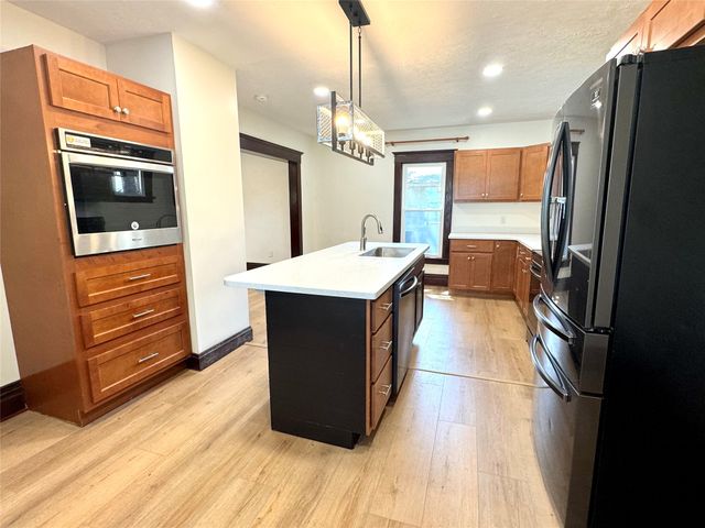 2506 LOVELAND Avenue, Millcreek, PA 16506