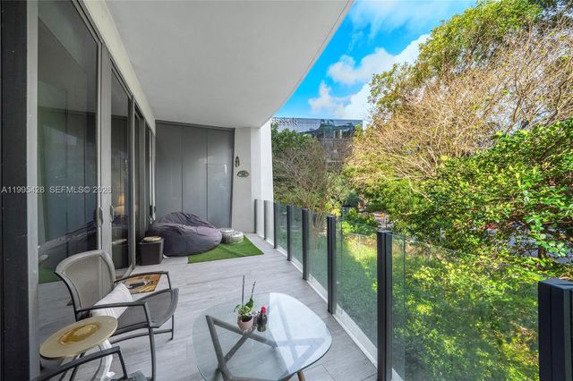 2831 S Bayshore Dr 406, Miami, FL 33133