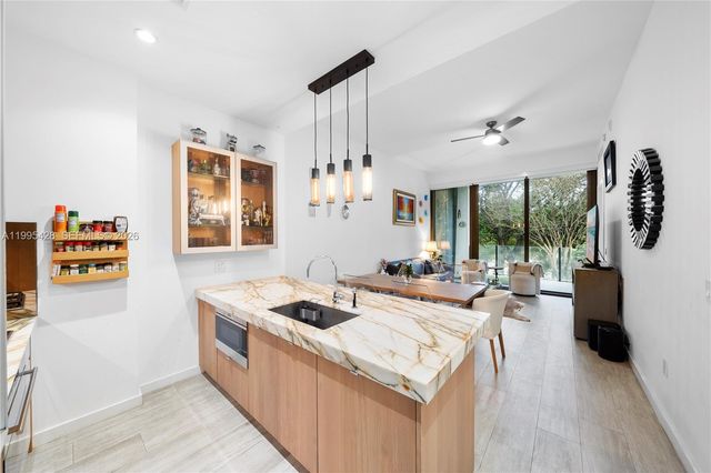 2831 S Bayshore Dr 406, Miami, FL 33133