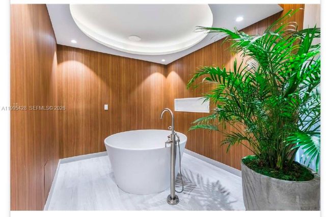 2831 S Bayshore Dr 406, Miami, FL 33133