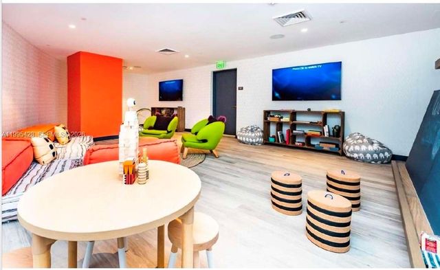 2831 S Bayshore Dr 406, Miami, FL 33133