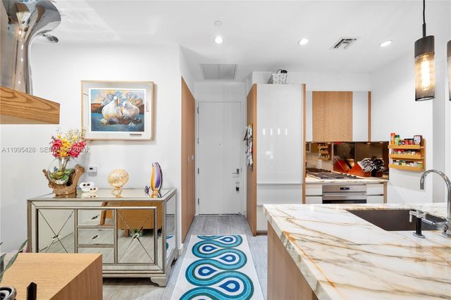 2831 S Bayshore Dr 406, Miami, FL 33133