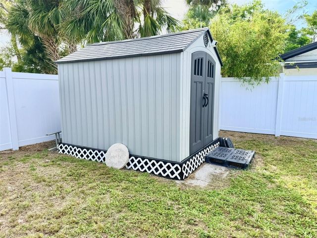6004 MEMORIAL HIGHWAY, Tampa, FL 33615