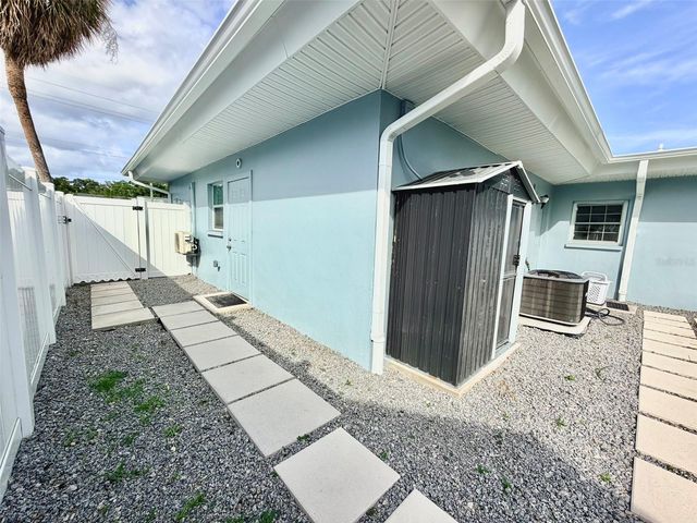 6004 MEMORIAL HIGHWAY, Tampa, FL 33615
