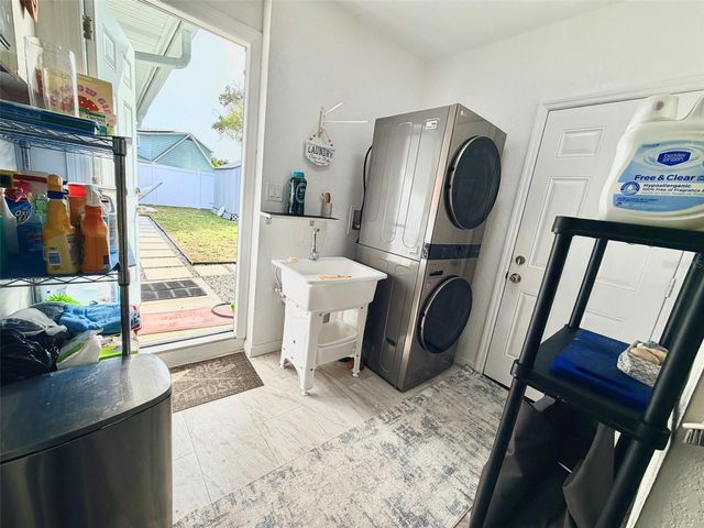 6004 MEMORIAL HIGHWAY, Tampa, FL 33615