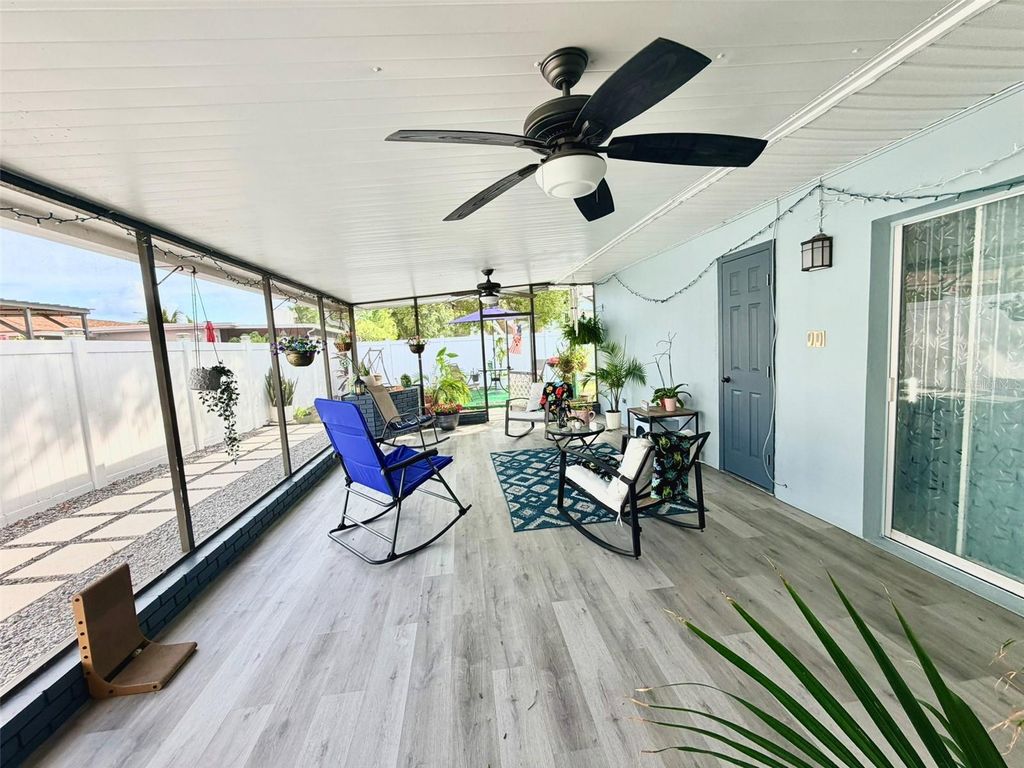 Image 21 of property listing at 6004 MEMORIAL HIGHWAY, Tampa, FL 33615