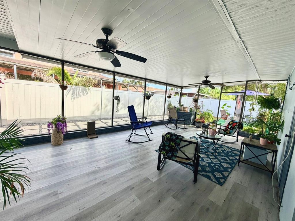 Image 22 of property listing at 6004 MEMORIAL HIGHWAY, Tampa, FL 33615