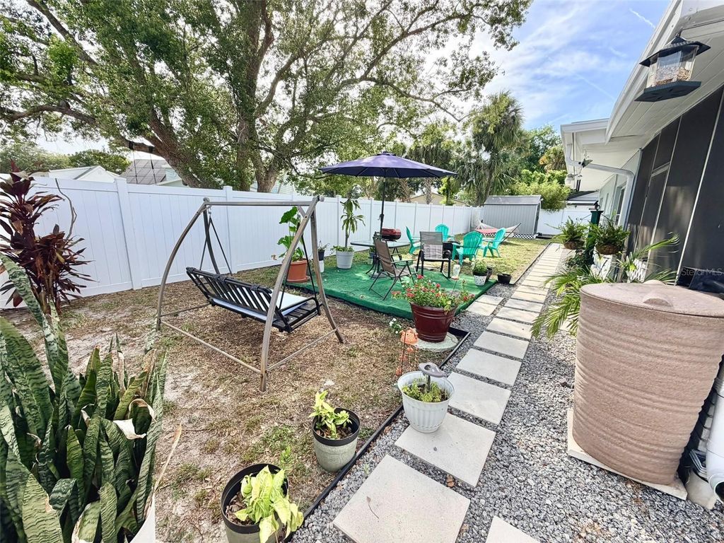 Image 24 of property listing at 6004 MEMORIAL HIGHWAY, Tampa, FL 33615