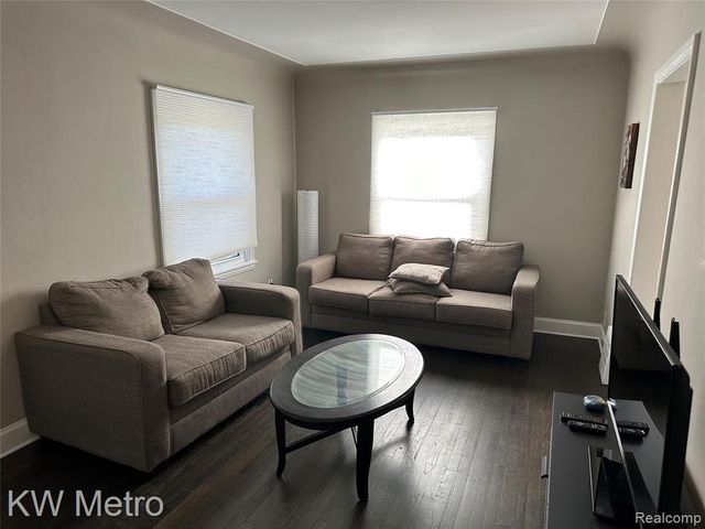 21503 Collingham Avenue, Farmington Hills, MI 48336