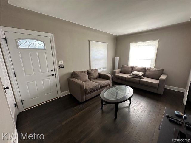 21503 Collingham Avenue, Farmington Hills, MI 48336